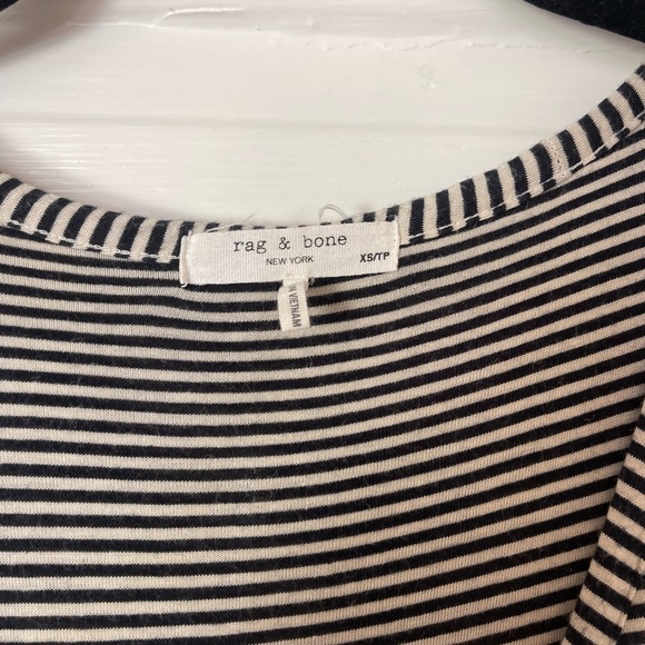 Rag & Bone fitted dress! Pair with sneakers for the perfect look. - Picture 5 of 6